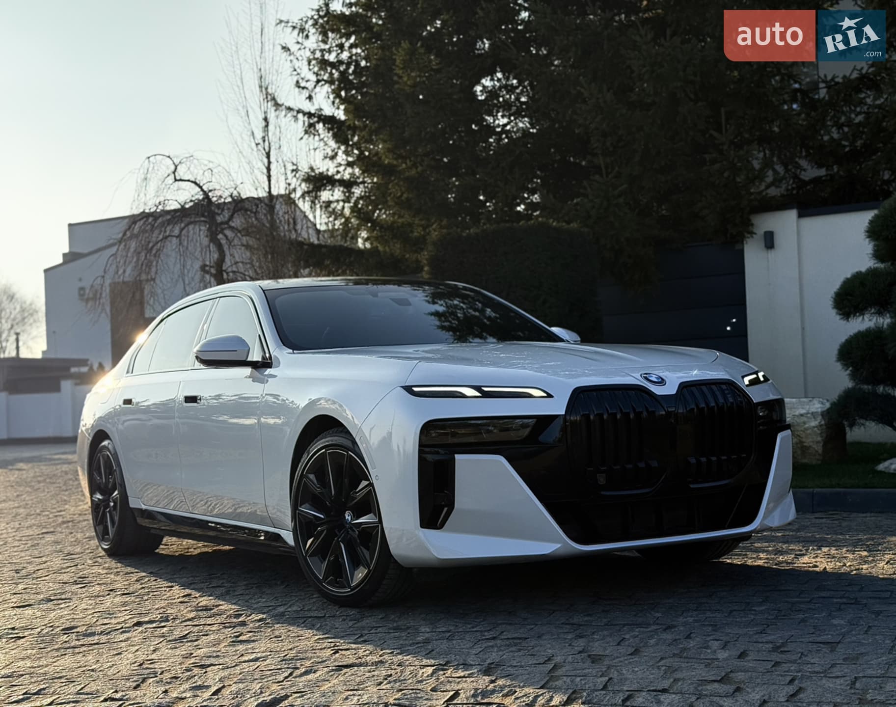 BMW i7