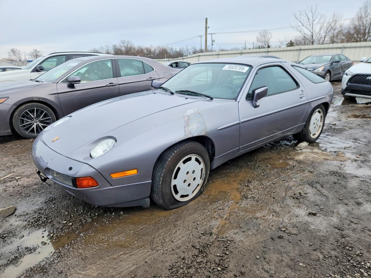 Porsche 928