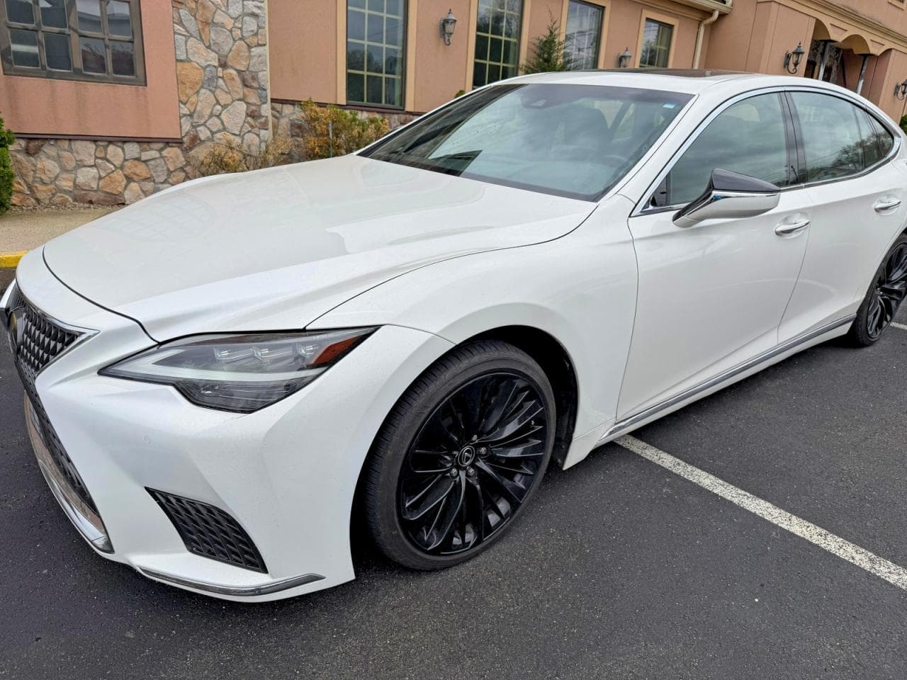 Lexus LS