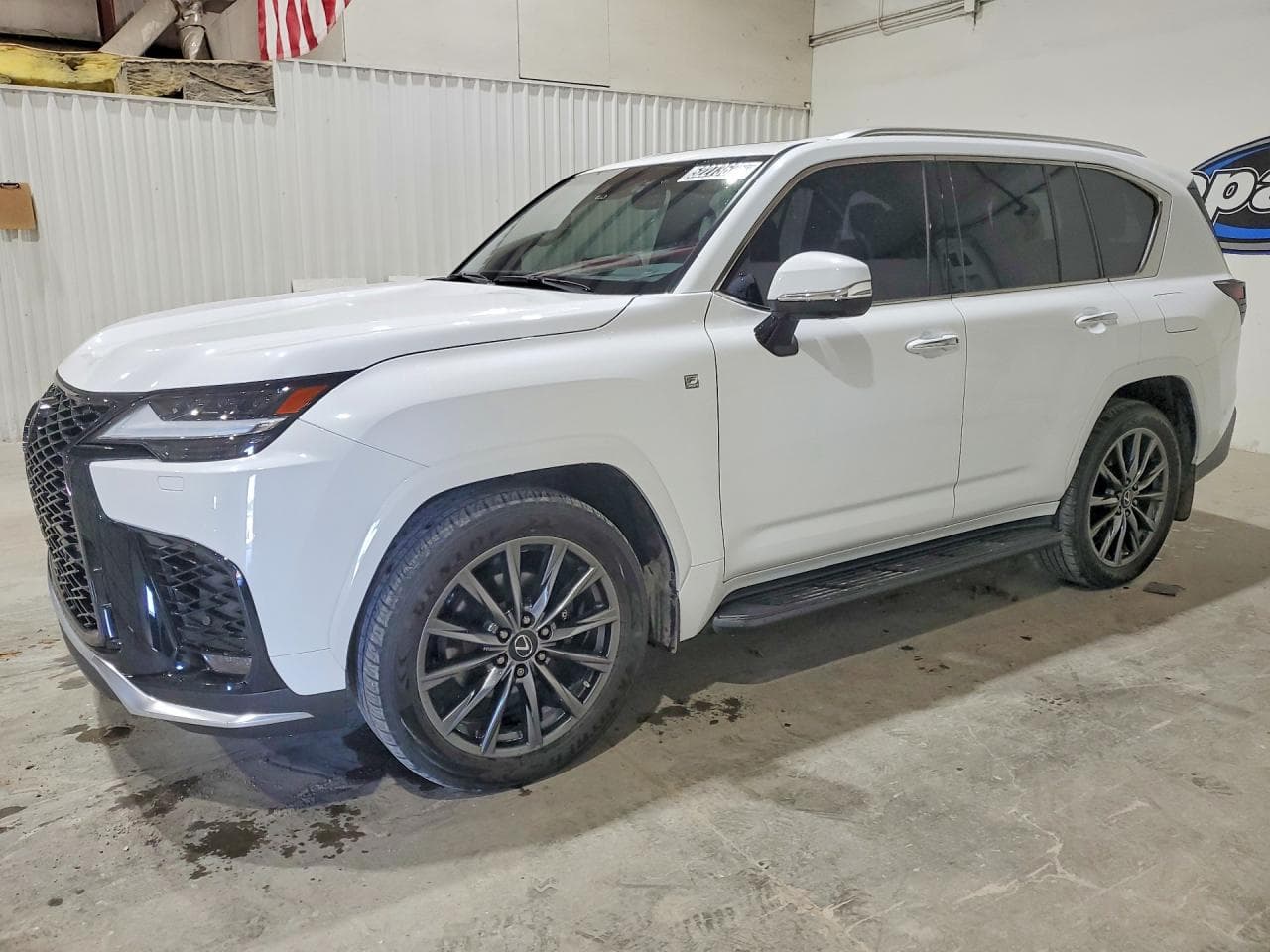 Lexus LX