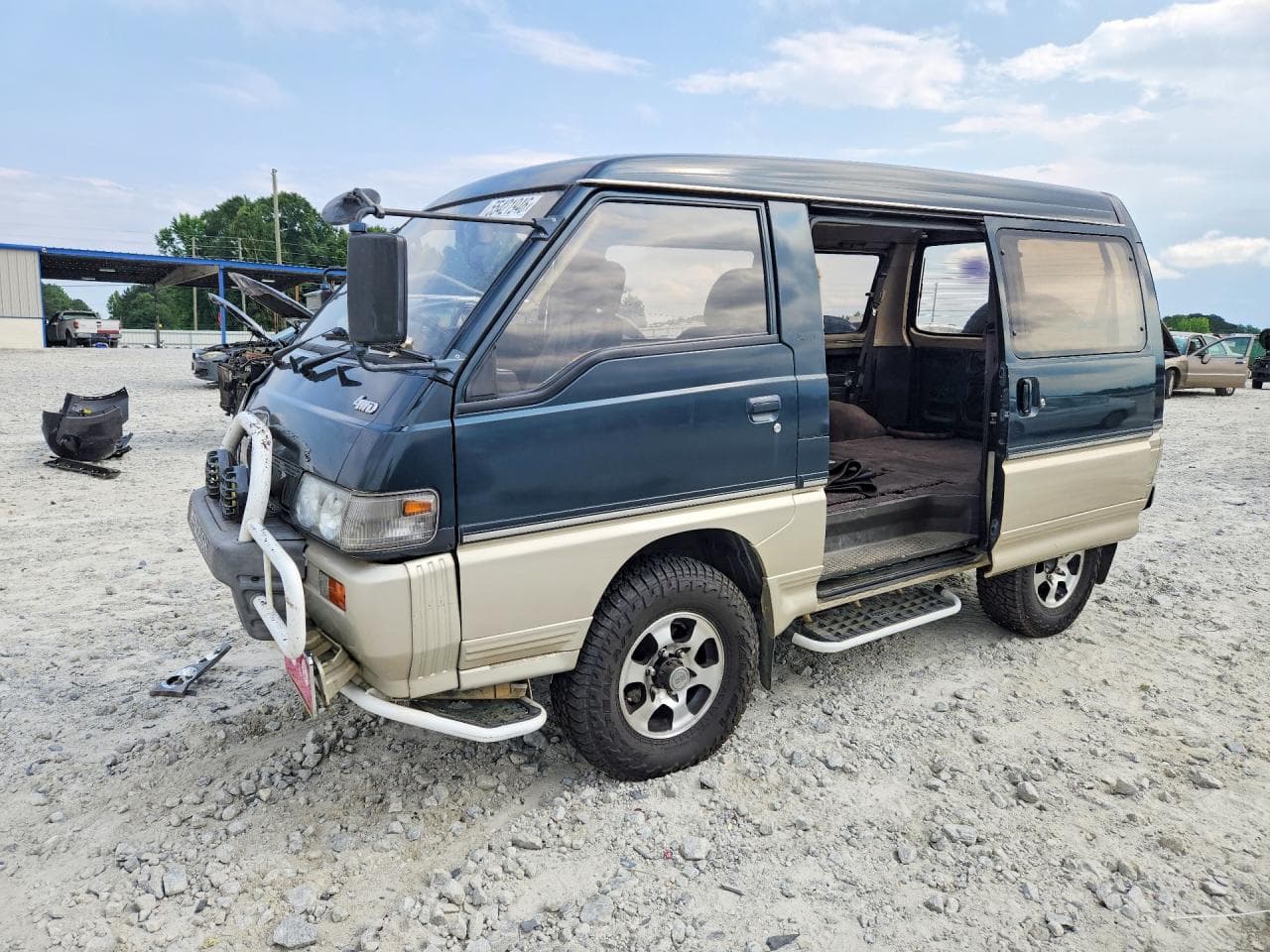 Mitsubishi Delica