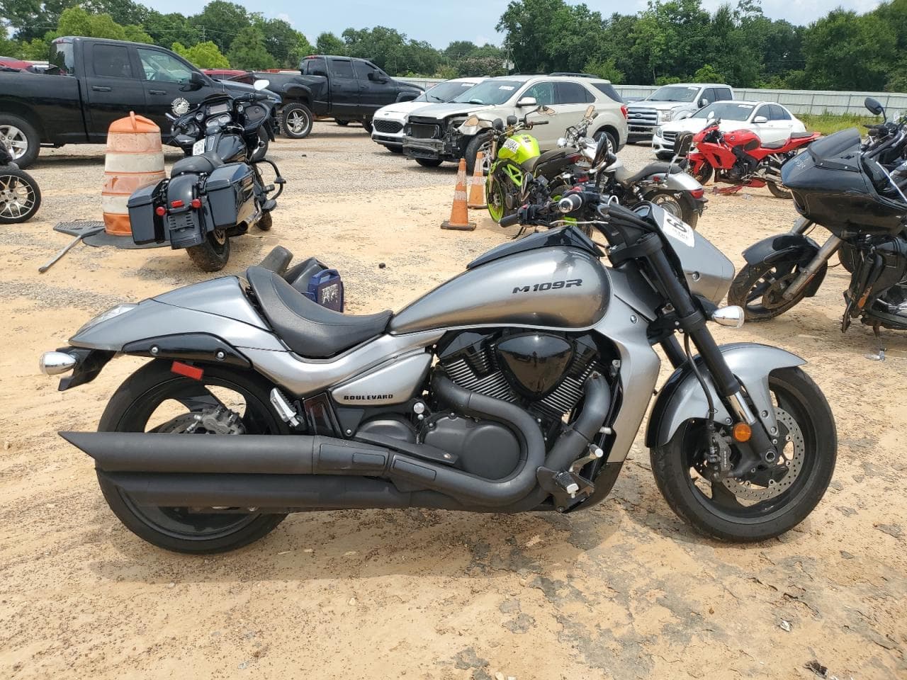 2025–2026 Suzuki Vzr1800